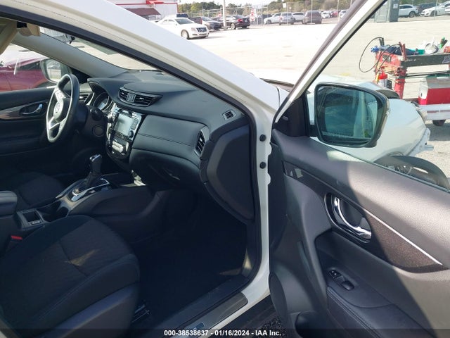 2018 NISSAN ROGUE SV VIN: 5N1AT2MT3JC743520