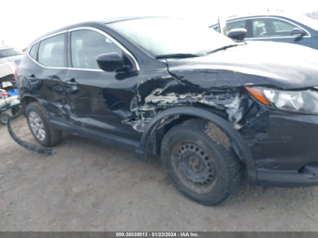 JN1BJ1CR4KW323699 Nissan Rogue Sport S