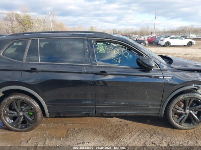 3VVCB7AX7PM125999 Volkswagen Tiguan 2.0t Se R-line Black