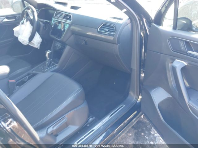 3VVCB7AX7PM125999 Volkswagen Tiguan 2.0t Se R-line Black