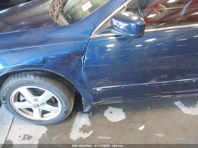 2004 HONDA ACCORD 2.4 EX VIN: 1HGCM56854A052012