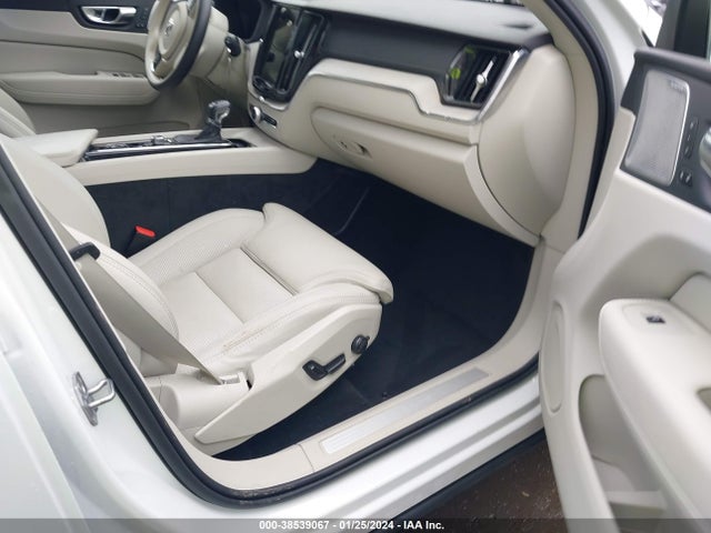 YV4102RL1M1721177 Volvo Xc60 T5 Inscription