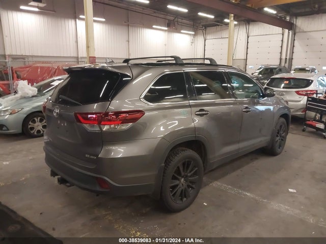 Toyota Highlander Se 2019 5TDJZRFH0KS598540 Image 4