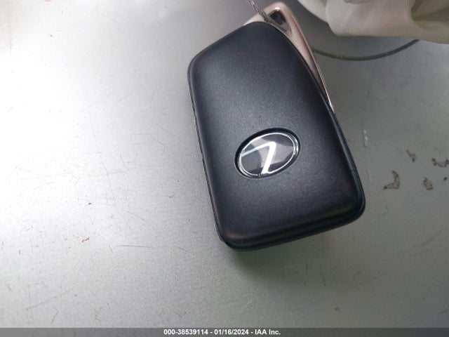 JTJYARBZ8K2139121 Lexus NX 300
