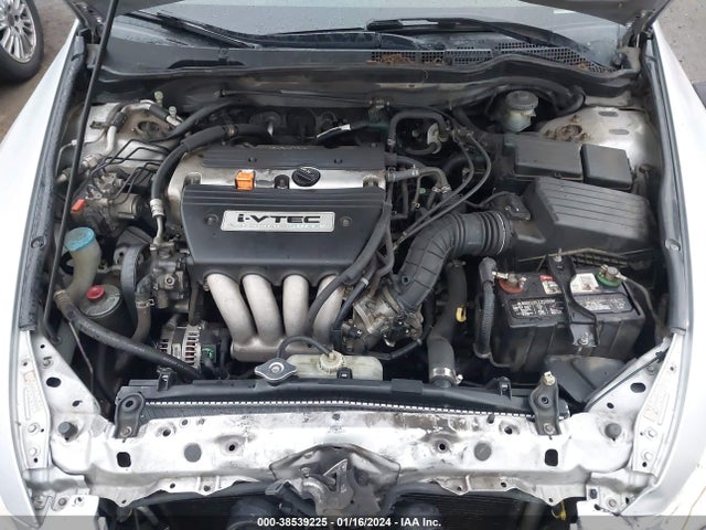 2003 HONDA ACCORD 2.4 EX VIN: JHMCM56603C024696