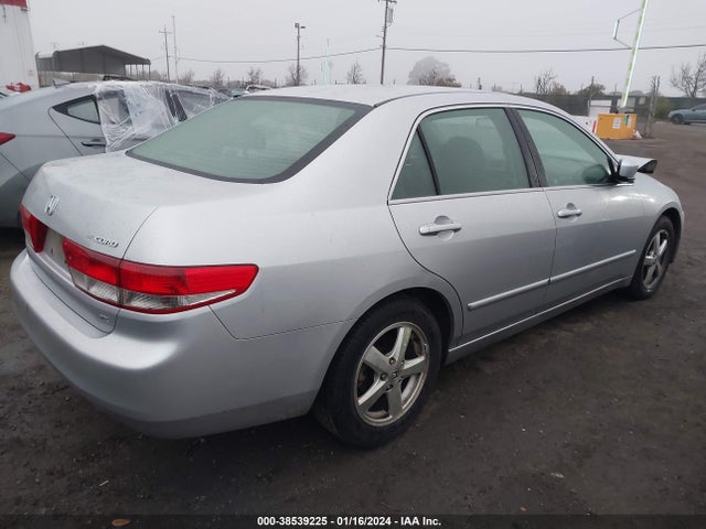 2003 HONDA ACCORD 2.4 EX VIN: JHMCM56603C024696
