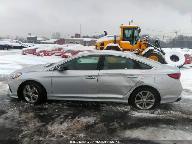 2018 HYUNDAI SONATA LIMITED VIN: 5NPE34AF6JH677629