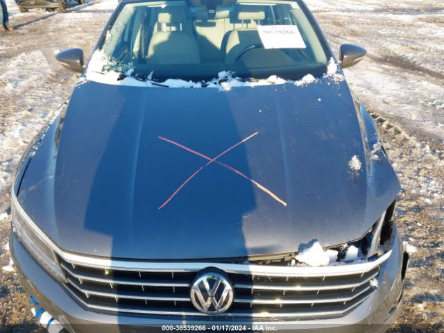 1VWGT7A36HC079995 Volkswagen Passat 1.8t Se