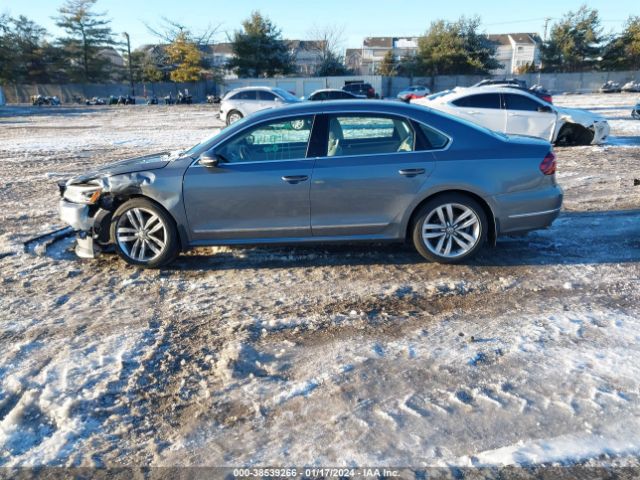 1VWGT7A36HC079995 Volkswagen Passat 1.8t Se