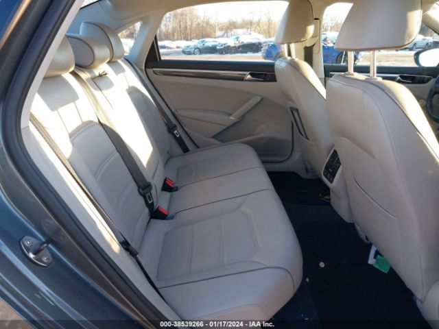 1VWGT7A36HC079995 Volkswagen Passat 1.8t Se