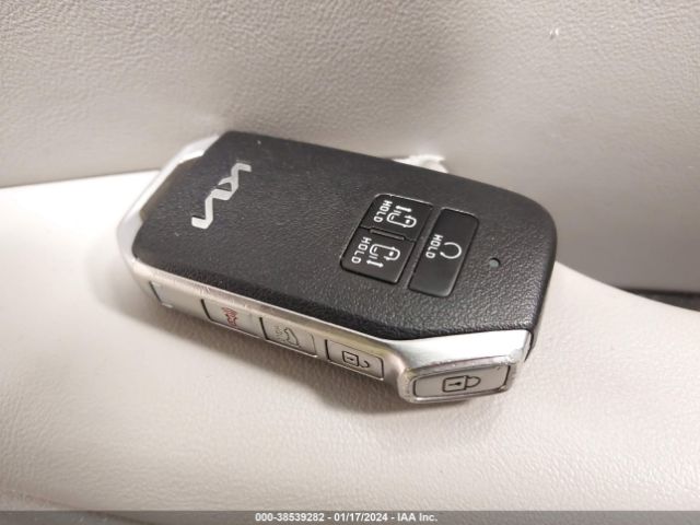 KNDNC5H39N6187140 KIA Carnival Mpv Ex
