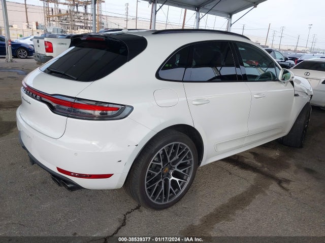 2020 PORSCHE MACAN WP1AF2A5XLLB60171 Photo 3
