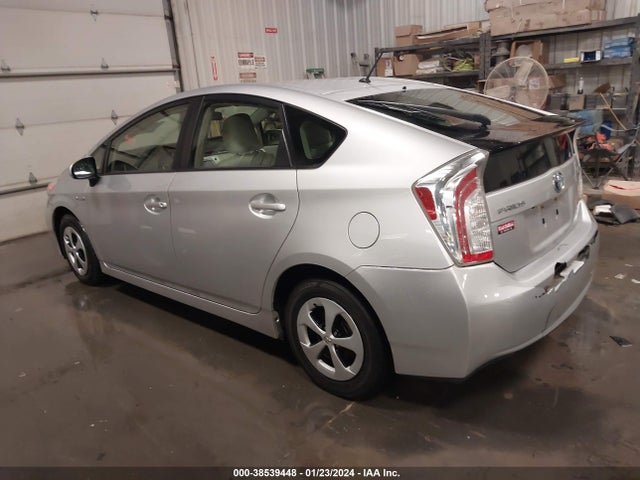 Toyota Prius 2015 JTDKN3DU4F1994406 Image 3