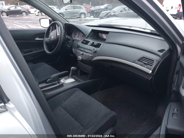 2011 HONDA ACCORD 2.4 LX VIN: 1HGCP2F3XBA147799