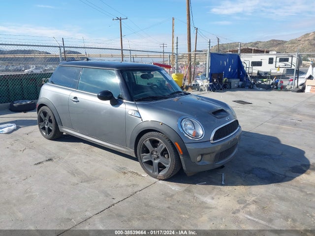 2009 MINI COOPER S WMWMF73519TW83688 Photo 0