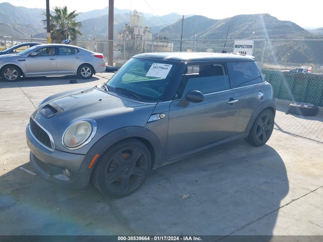 2009 MINI COOPER S WMWMF73519TW83688 Photo 1