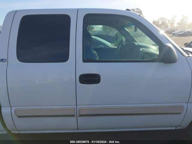 2005 CHEVROLET SILVERADO 1500 LS VIN: 2GCEC19VX51340480