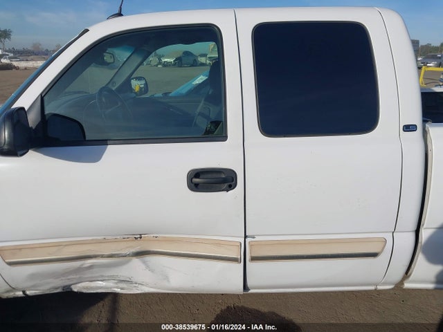 2005 CHEVROLET SILVERADO 1500 LS VIN: 2GCEC19VX51340480