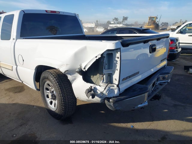2005 CHEVROLET SILVERADO 1500 LS VIN: 2GCEC19VX51340480