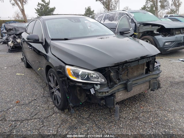 2017 VOLVO S60 INSCRIPTION T5 PLATINUM VIN: LYV402TM2HB153747