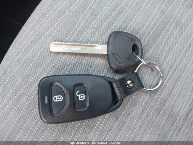 Hyundai ACCENT SE 2016 KMHCT4AE2GU004040 Image 11