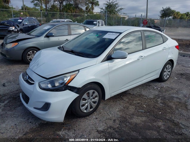 Hyundai ACCENT SE 2016 KMHCT4AE2GU004040 Image 2