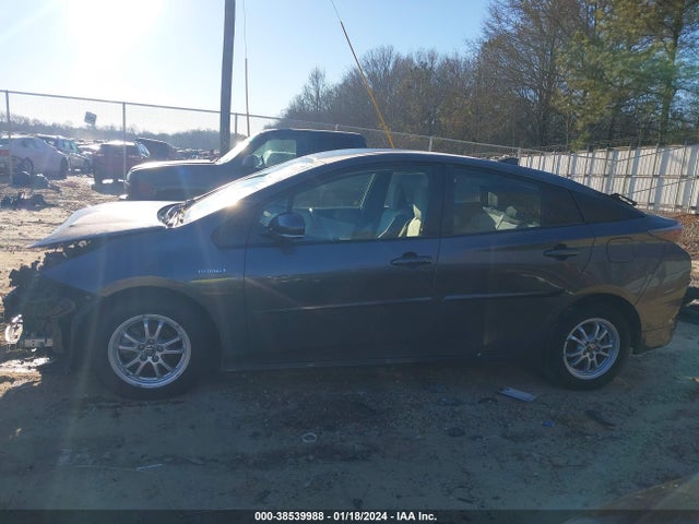 Toyota Prius Three 2016 JTDKARFU6G3008911 Image 15