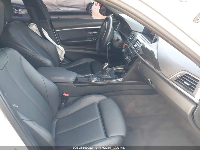 WBA8B3G53GNT62768 BMW 340i