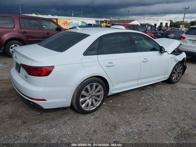 WAUKMAF42JA045575 Audi A4 2.0t Tech Ultra Premium/2.0t Ultra Premium