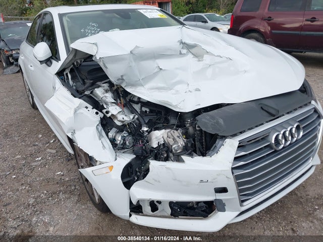 WAUKMAF42JA045575 Audi A4 2.0t Tech Ultra Premium/2.0t Ultra Premium