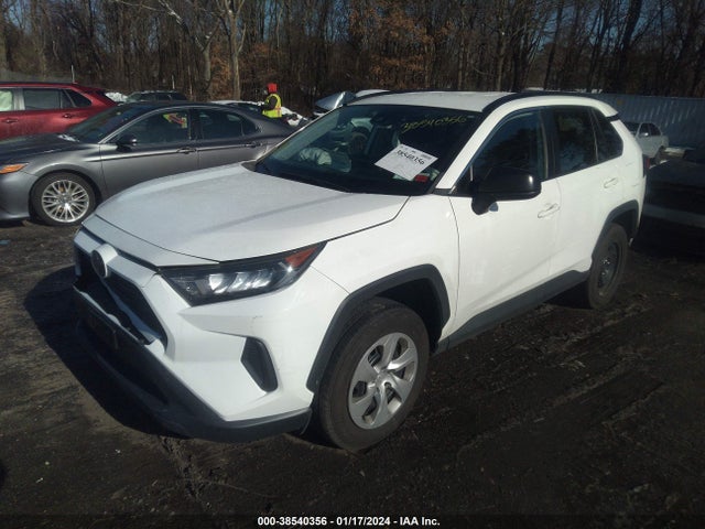 Toyota RAV4 LE 2019 2T3F1RFV8KC004702 Image 2