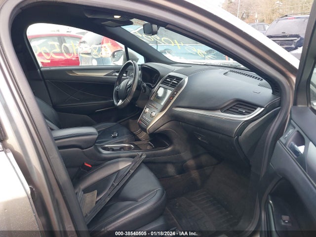 5LMCJ1D95HUL20243 Lincoln Mkc Premiere