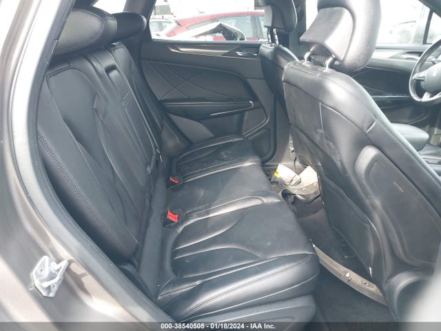 5LMCJ1D95HUL20243 Lincoln Mkc Premiere