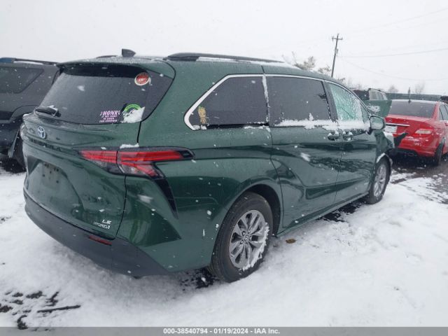 5TDKRKECXMS063414 Toyota SIENNA LE