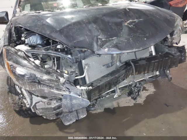 2T1BURHE2KC189194 Toyota COROLLA LE