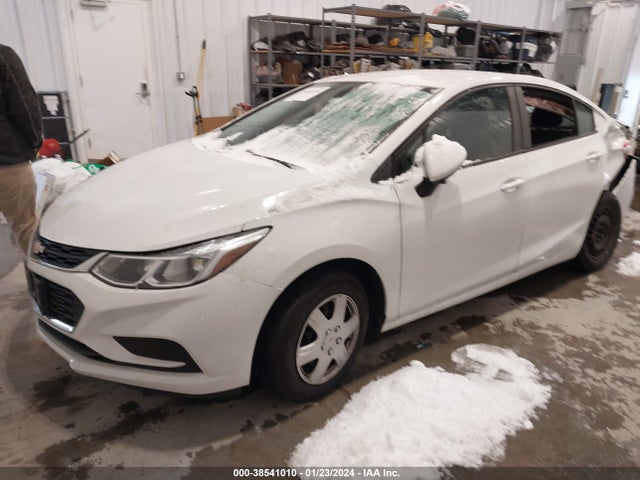 Chevrolet Cruze Ls Auto 2017 1G1BC5SM8H7198092 Image 2