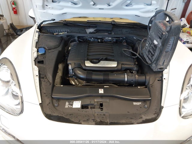 2014 PORSCHE CAYENNE WP1AA2A2XELA00623 Photo 9