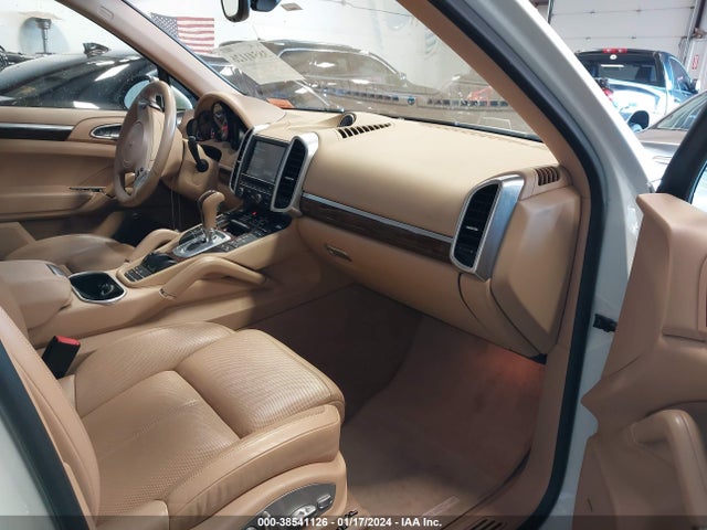2014 PORSCHE CAYENNE WP1AA2A2XELA00623 Photo 4