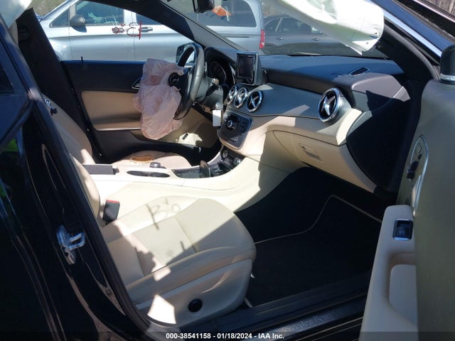 WDDSJ4EB6EN040333 Mercedes-Benz CLA 250