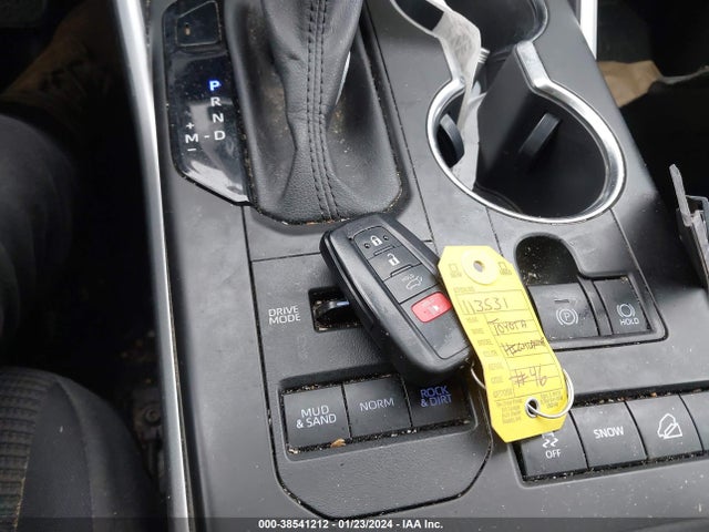 Toyota Highlander Le 2022 5TDBZRBH0NS192806 Image 11