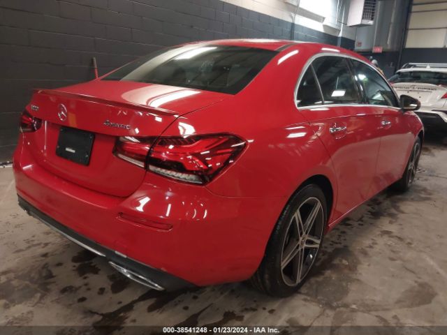 WDD3G4FB7KW020454 Mercedes-Benz A 220 4matic