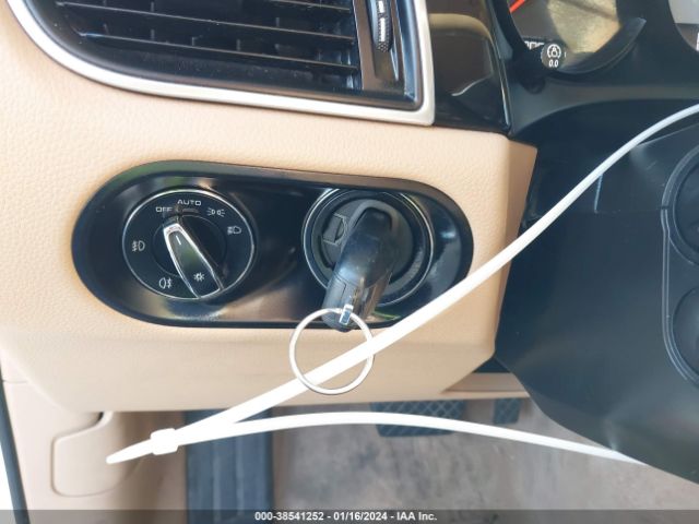 2015 PORSCHE MACAN WP1AB2A5XFLB67153 Photo 10