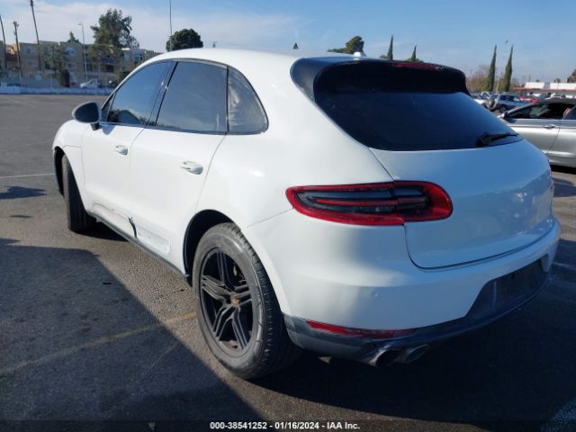 2015 PORSCHE MACAN WP1AB2A5XFLB67153 Photo 2