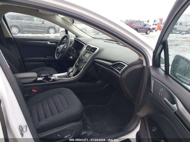 3FA6P0H70GR104107 Ford FUSION SE