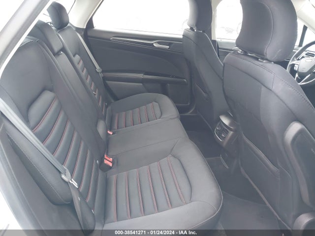 3FA6P0H70GR104107 Ford FUSION SE