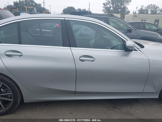 BMW 330I 2019 WBA5R1C51KAK06379 Image 13