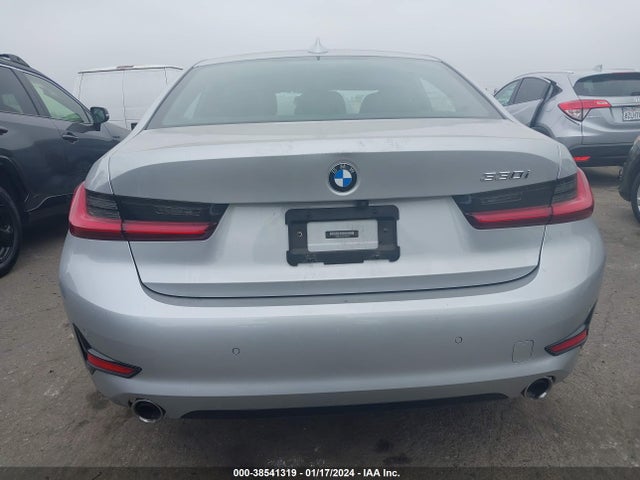 BMW 330I 2019 WBA5R1C51KAK06379 Image 16