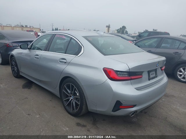 BMW 330I 2019 WBA5R1C51KAK06379 Image 3