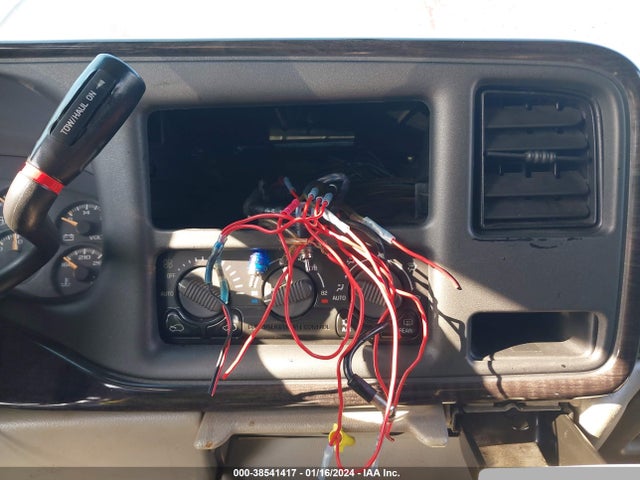 2002 GMC YUKON SLE VIN: 1GKEC13Z22R149493