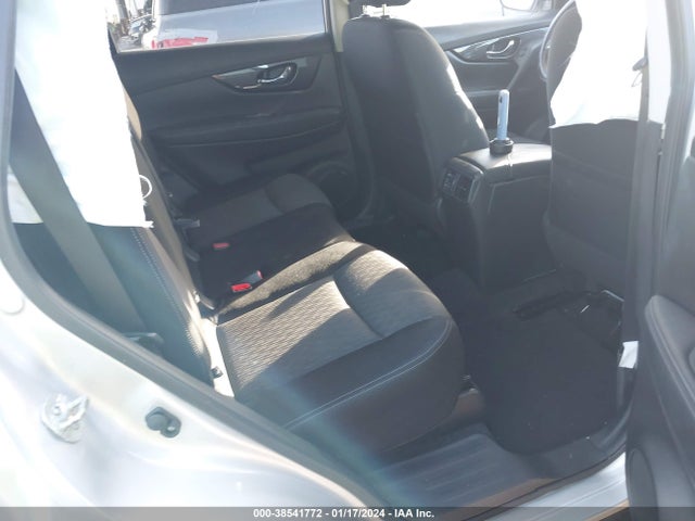 Nissan ROGUE S 2017 JN8AT2MT4HW401611 Image 8
